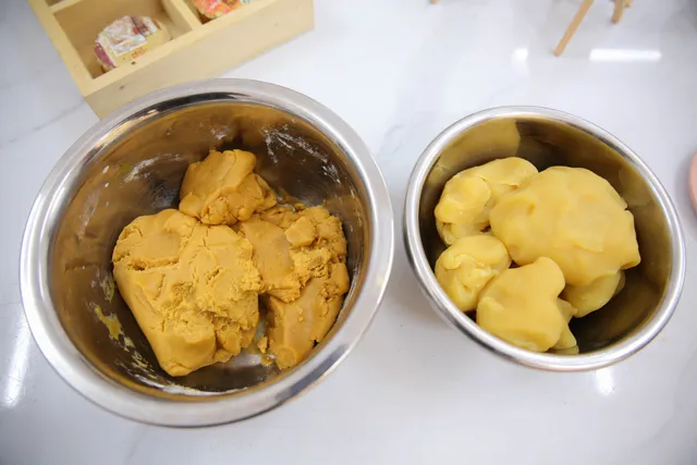 Cô gái 9x đưa ký ức quê nhà lên bánh trung thu - Ảnh 10. Cô gái 9x đưa ký ức quê nhà lên bánh trung thu - Ảnh 10.