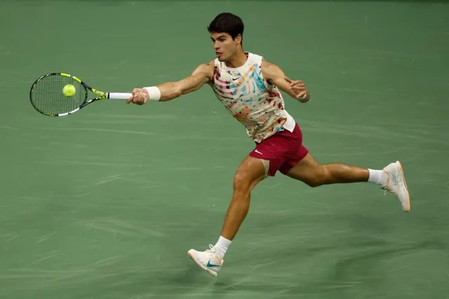 Biến Alcaraz thành cựu vương, Medvedev hẹn Djokovic tại chung kết Mỹ mở rộng 2023 - Ảnh 1. Biến Alcaraz thành cựu vương, Medvedev hẹn Djokovic tại chung kết Mỹ mở rộng 2023 - Ảnh 1.