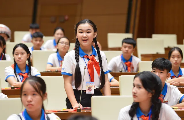 Đoàn đại biểu trẻ em toàn quốc sơ duyệt chuẩn bị cho Phiên họp giả định Quốc hội trẻ em - Ảnh 3. Đoàn đại biểu trẻ em toàn quốc sơ duyệt chuẩn bị cho Phiên họp giả định Quốc hội trẻ em - Ảnh 3.
