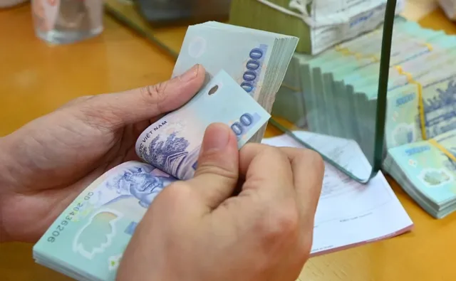 Chọn kênh đầu tư năm 2024: Gửi ngân hàng, chứng khoán hay vàng, đất? - Ảnh 4. Chọn kênh đầu tư năm 2024: Gửi ngân hàng, chứng khoán hay vàng, đất? - Ảnh 4.
