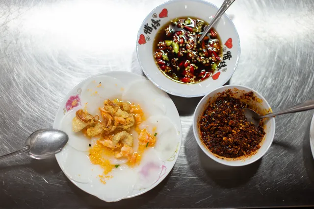 Dân dã món bánh bèo xứ Huế - Ảnh 1. Dân dã món bánh bèo xứ Huế - Ảnh 1.