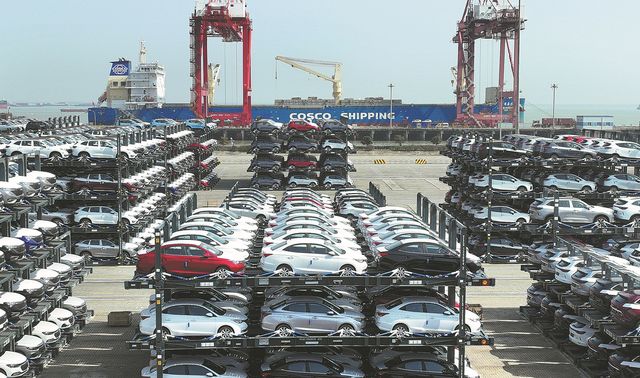 Xuất khẩu ô tô của Trung Quốc tăng kỷ lục gần 60%  - Ảnh 1.