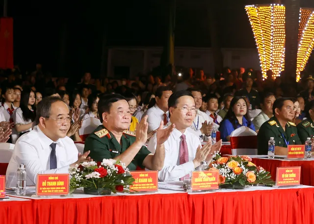 Chủ tịch nước Võ Văn Thưởng dự Chương trình “Xuân Biên phòng ấm lòng dân bản” - Ảnh 2.