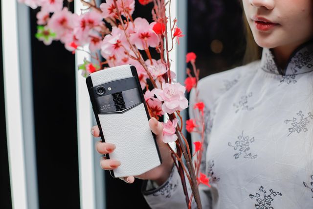 Vertu trở thành thương hiệu chọn quà Tết của giới thượng lưu - Ảnh 3.