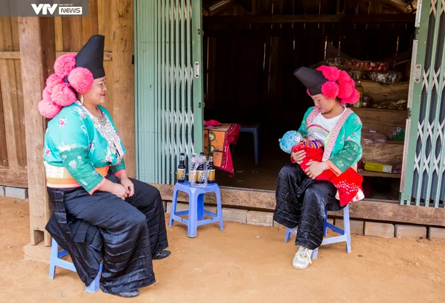Cú phủa - Nét độc đáo của phụ nữ H’Mông Thuận Châu, Sơn La - Ảnh 6. Cú phủa - Nét độc đáo của phụ nữ H’Mông Thuận Châu, Sơn La - Ảnh 6.