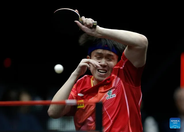 Wang Chuqin vô địch đơn nam giải bóng bàn WTT Finals - Ảnh 1.