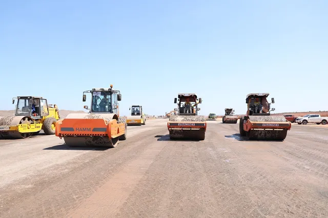 Tích cực triển khai để khởi công sớm nhất dự án đường sắt tốc độ cao Bắc - Nam - Ảnh 2. Tích cực triển khai để khởi công sớm nhất dự án đường sắt tốc độ cao Bắc - Nam - Ảnh 2.