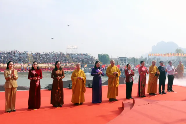 Phó Chủ tịch nước Võ Thị Ánh Xuân dự Lễ khai hội chùa Tam Chúc - Ảnh 2.