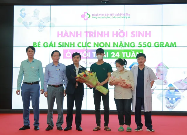 Hành trình 93 ngày hồi sinh bé gái sinh cực non 24 tuần, chỉ nặng 550 gram - Ảnh 3.