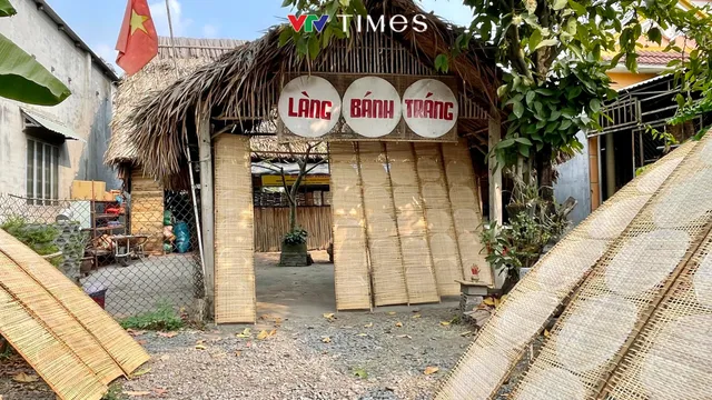 Làng nghề bánh tráng hơn 80 năm tuổi ở TP Hồ Chí Minh - Từ truyền thống đến hiện đại - Ảnh 1.