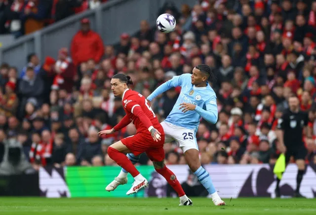 Liverpool chia điểm Man City, Arsenal ngư ông đắc lợi - Ảnh 4.