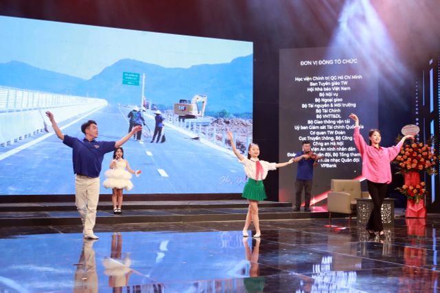 Dạ hội Thanh niên VTV 2024: Bùng nổ của sức trẻ và sự sáng tạo - Ảnh 14.