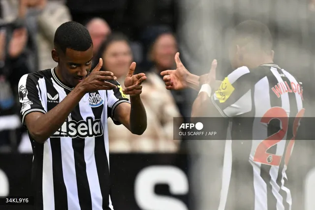 Arsenal đã lên danh sách tiền đạo cần chiêu mộ cho mùa giải sau: Ivan Toney, Alexander Isak, Viktor Gyokeres vào tầm ngắm   - Ảnh 1.