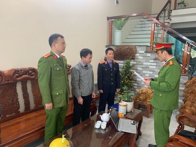 Khởi tố 2 cán bộ Chi cục Dự trữ Nhà nước tỉnh Tuyên Quang - Ảnh 1.