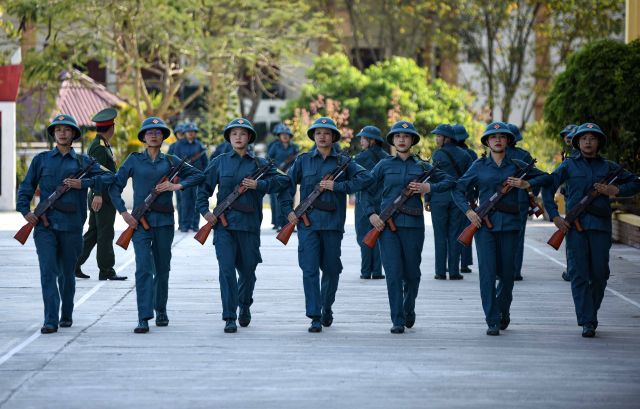 Những “bông hồng” trên thao trường nắng gió ở Điện Biên - Ảnh 5.