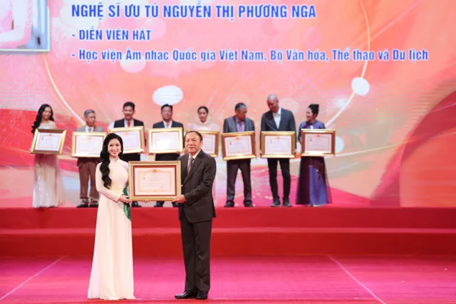 Ngọc hoàng Quốc Khánh, Xuân Bắc, Thanh Lam... nhận danh hiệu NSND - Ảnh 13.