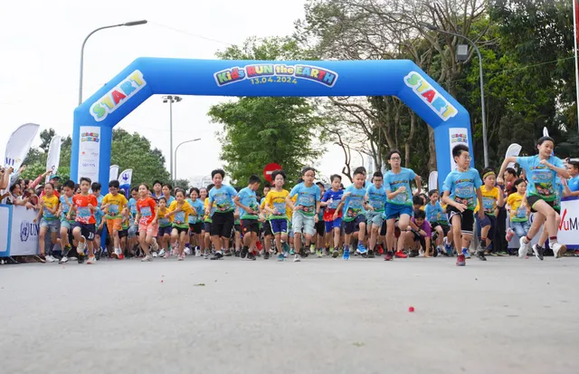 Giải chạy Kids Run the Earth đón tiếp gần 2.000 vận động viên nhí tham gia tranh tài quanh Hồ Tây   - Ảnh 2.