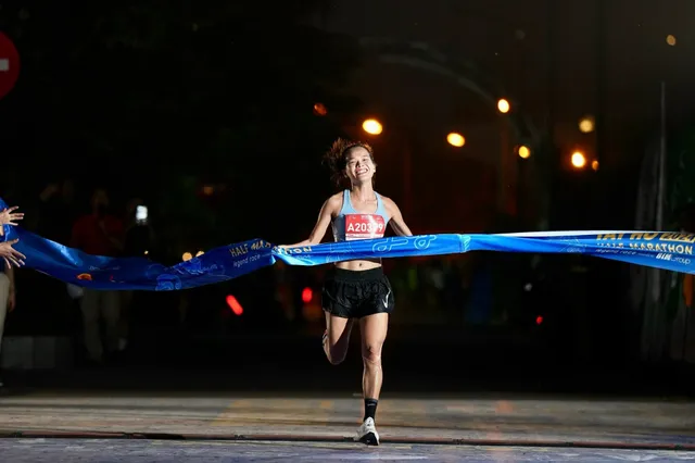 Hơn 10.000 VĐV tham gia Giải chạy bán marathon Tây Hồ 2024 - Ảnh 2.