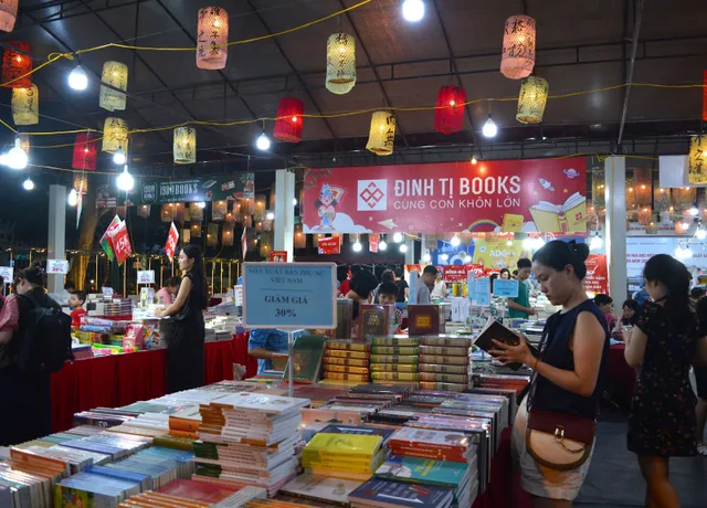 Ngày Sách và Văn hóa đọc Việt Nam lần thứ ba 2024 chính thức khai mạc với nhiều hoạt động hấp dẫn - Ảnh 9.