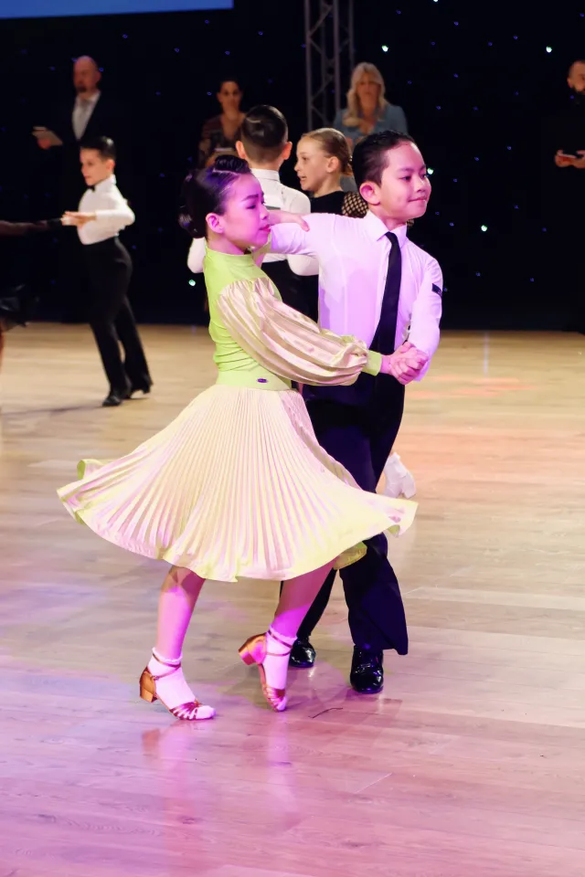 Con trai Khánh Thi - Phan Hiển lần thứ hai vô địch dancesport thế giới - Ảnh 3.