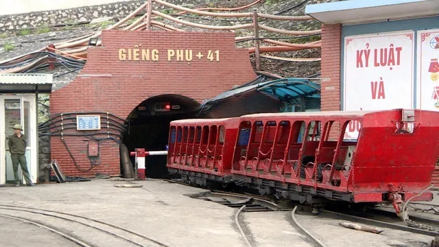 Tai nạn hầm lò ở Quảng Ninh: Công nhân bị thương bàng hoàng kể lại - Ảnh 2. Tai nạn hầm lò ở Quảng Ninh: Công nhân bị thương bàng hoàng kể lại - Ảnh 2.