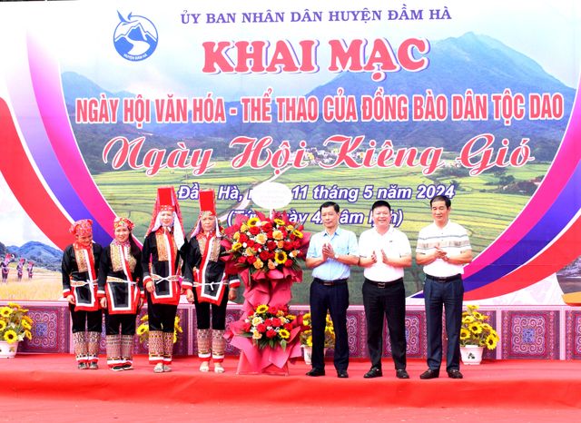Ngày hội Kiêng gió được tổ chức mở rộng ở nhiều địa phương tại Quảng Ninh - Ảnh 1.