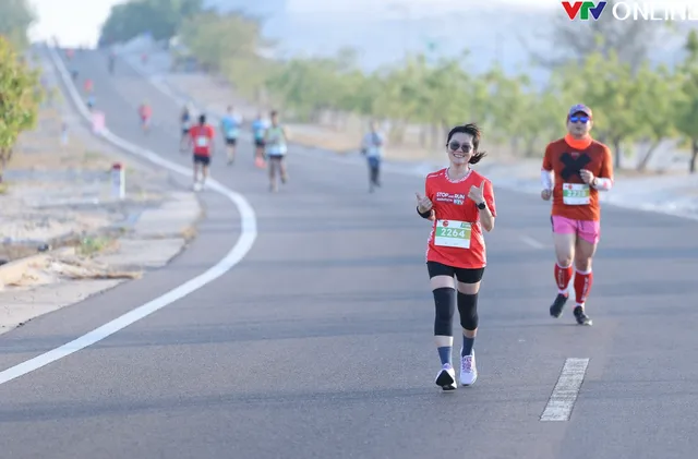 Hơn 4.500 vận động viên tham gia giải Marathon Bình Thuận 2024 - Ảnh 1.