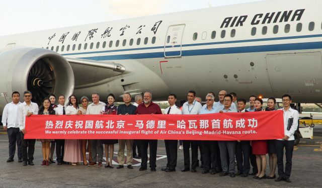 Trung Quốc nối lại đường bay tới Cuba, kích cầu du lịch - Ảnh 1.