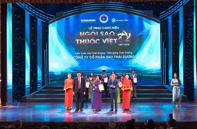 Lễ trao danh hiệu “Ngôi sao thuốc Việt lần thứ 2” - Ảnh 1.