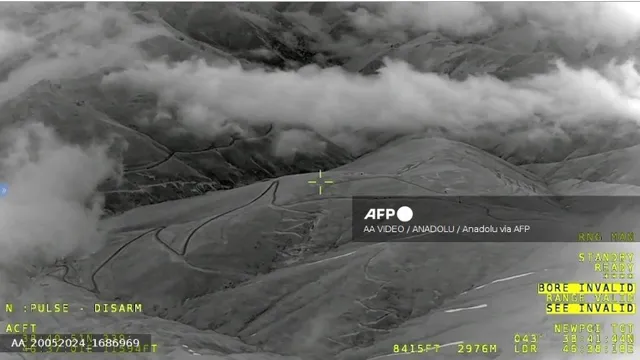 Nỗ lực tìm kiếm cứu hộ sau khi trực thăng chở Tổng thống Iran gặp nạn - Ảnh 3.