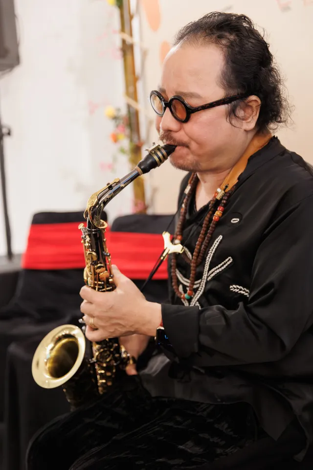 Nghệ sĩ saxophone Trần Mạnh Tuấn: Hồi sinh nhờ âm nhạc - Ảnh 1.