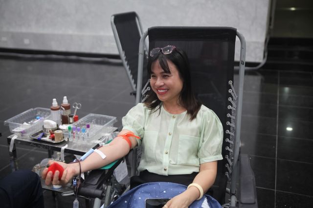 Hơn 300 cán bộ, nhân viên Đài THVN hiến máu nhân đạo - Ảnh 8.