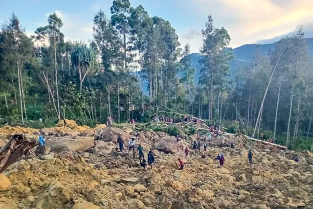 Lở đất nghiêm trọng làm hàng trăm người thiệt mạng tại Papua New Guinea - Ảnh 2.