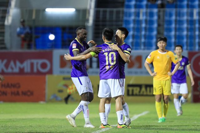 Vượt qua Quảng Nam, CLB Hà Nội có trận thắng thứ 3 liên tiếp | Vòng 21 V.League 2024   - Ảnh 2.