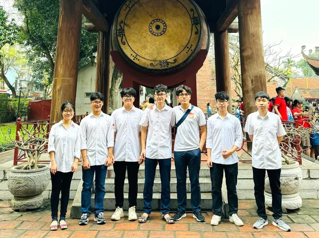 7 học sinh được tuyển thẳng đại học năm 2024 ở Phú Thọ học cùng trường - Ảnh 2.