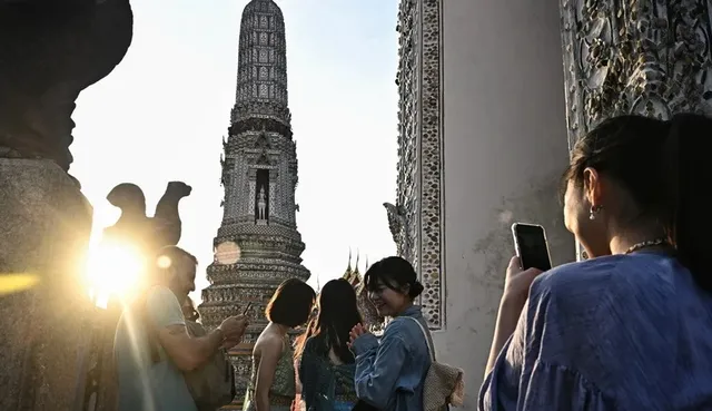 Thái Lan nới lỏng thị thực để thu hút khách du lịch - Ảnh 1.