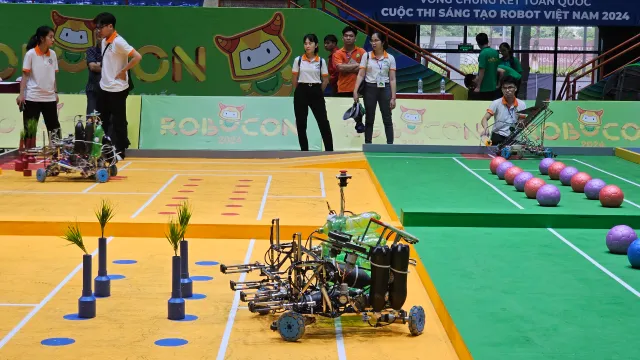 Robocon Việt Nam 2024: Sôi động buổi thử sân trước vòng sơ tuyển - Ảnh 14.