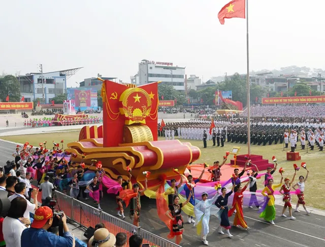 Tổng duyệt Lễ kỷ niệm 70 năm Chiến thắng Điện Biên Phủ - Ảnh 6. Tổng duyệt Lễ kỷ niệm 70 năm Chiến thắng Điện Biên Phủ - Ảnh 6.
