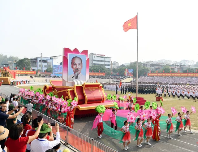 Tổng duyệt Lễ kỷ niệm 70 năm Chiến thắng Điện Biên Phủ - Ảnh 7. Tổng duyệt Lễ kỷ niệm 70 năm Chiến thắng Điện Biên Phủ - Ảnh 7.
