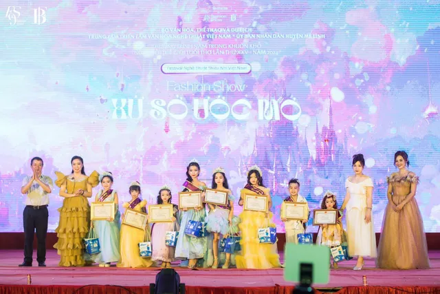 Fashion show “Xứ sở Ước Mơ” tạo tiếng vang lớn vào dịp Quốc tế thiếu nhi - Ảnh 4.