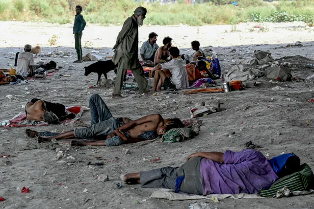 Nắng nóng khiến trên 50 người tử vong tại Ấn Độ - Ảnh 1.