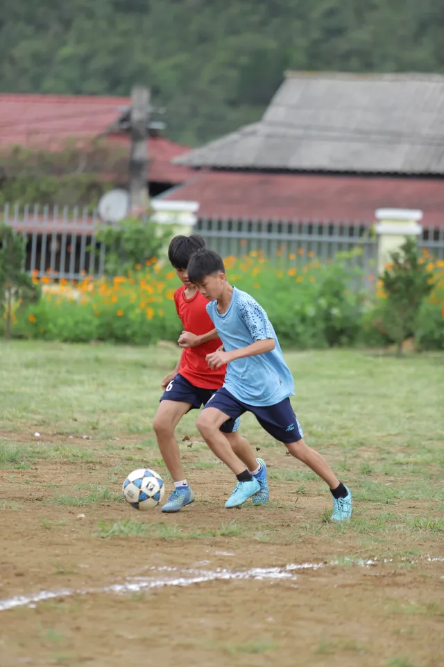 Lớp bóng đá miễn phí cho trẻ em Sơn La và Giải đấu tranh cúp “Gieo ước mơ bóng đá” - Ảnh 4.