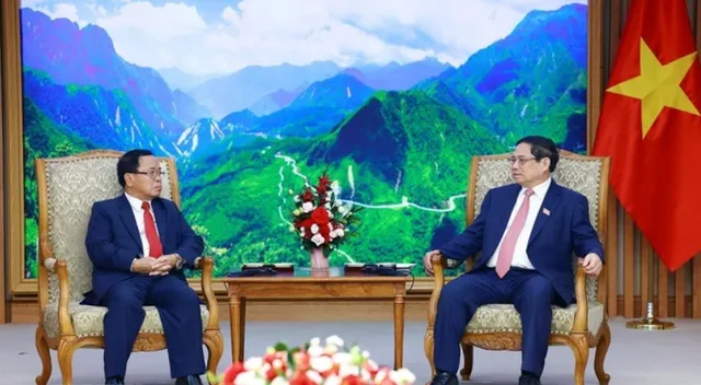 Thủ tướng tiếp Chủ nhiệm Ban Kiểm tra Trung ương, Tổng Thanh tra Nhà nước Lào - Ảnh 1.