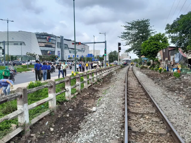 Đẩy mạnh phong trào Đường tàu đường hoa - Ảnh 1.