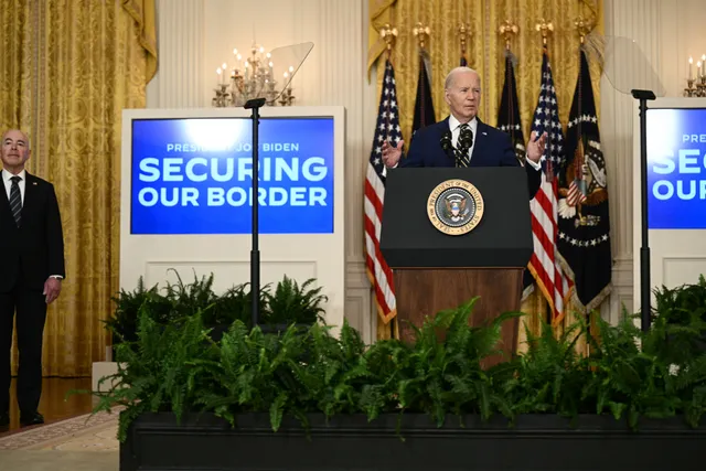 Tổng thống Biden áp đặt các hạn chế nghiêm ngặt về tị nạn ở biên giới Mỹ - Mexico - Ảnh 2.