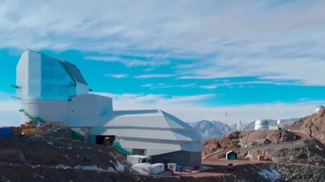 Chile lắp đặt đài thiên văn lớn nhất thế giới - Ảnh 1.