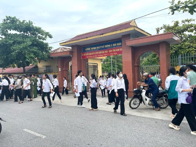 Nam Định: Hơn 23.000 thí sinh hoàn thành kỳ thi tuyển sinh vào lớp 10 - Ảnh 1.