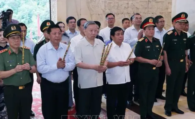Chủ tịch nước Tô Lâm thăm và dâng hương tại Khu di tích quốc gia đặc biệt Pác Bó - Ảnh 1.