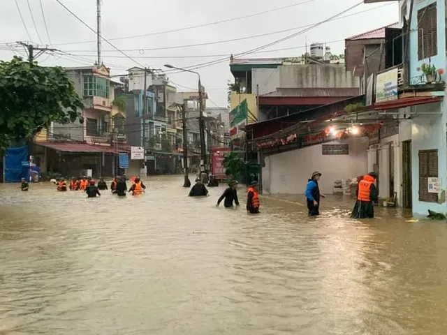 Lũ trên sông Lô cao nhất trong gần 40 năm, Hà Giang sạt lở, ngập lụt diện rộng - Ảnh 7.