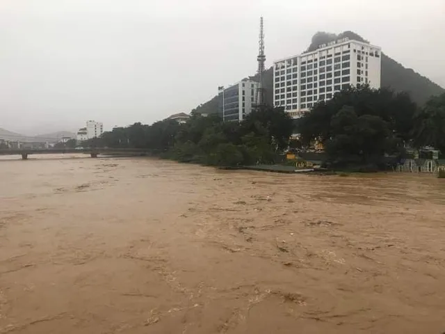 Lũ trên sông Lô cao nhất trong gần 40 năm, Hà Giang sạt lở, ngập lụt diện rộng - Ảnh 3.